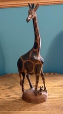 Pre Owned VTG Remarkable Wood Handcarved Mother Giraffe Standing Tall With Calf