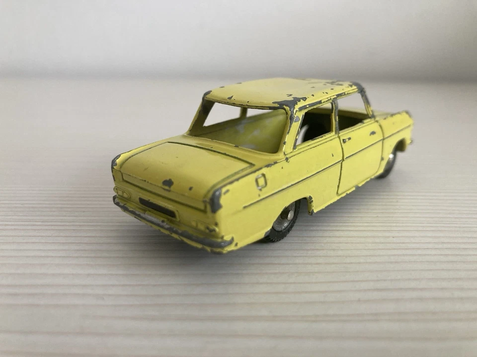 Rare Meccano Dinky Toys Junior No. 106 Opel Kadett - Imagen 2 de 4