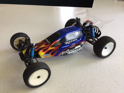Team Associated rc10 B4 