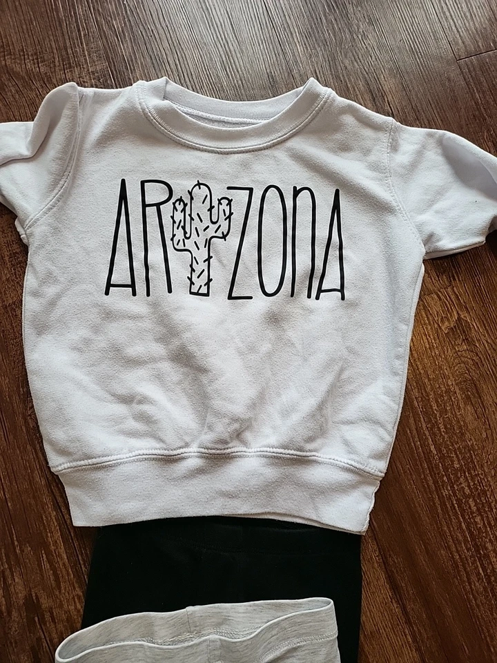 Lote 4, 2T Niñas, 3 Pantalones y 1 Sudadera Arizona Foto 2 de 4