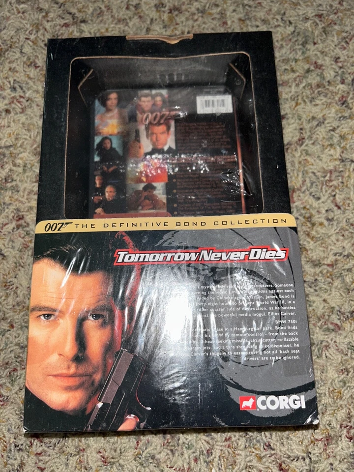 CORGI 05101 JAMES BOND DEFINiTIVE COLLECTION BMW 750iL TOMORROW NEVER DIES W DVD - Image 2 of 2