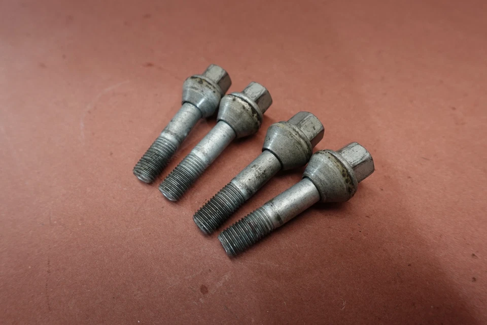 Болты задних колес 1983 - 1992 BMW K100 RS - Изображение 3 из 4