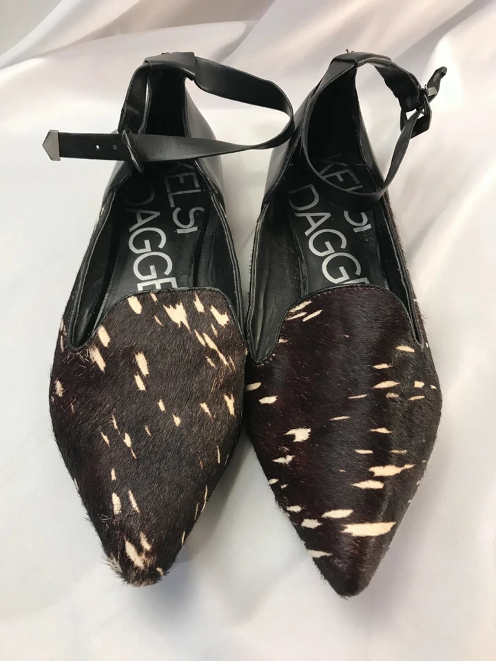 Zapatos planos de cuero con estampado de animales Kelsi Dagger para mujer talla 9,5 marrón Foto 2 de 4