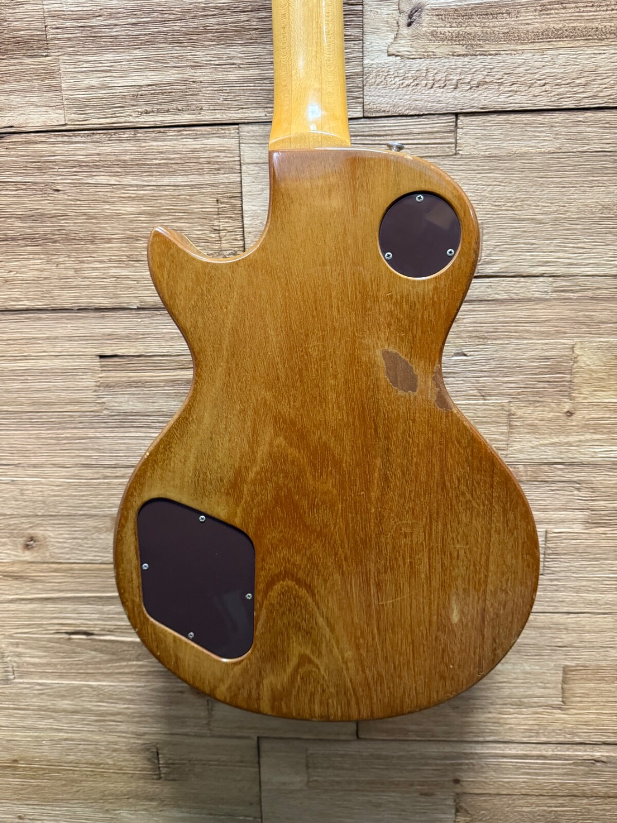 Gibson Les Paul Deluxe Guitar 1977 Natural 9lbs 10oz w/Gen 2 Chainsaw case-Clean