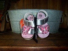 WONDER NATION GIRLS TODDLER BUTTERFLY DESIGN SANDALS SHOES SIZE 5 ADJUSTABLE NEW