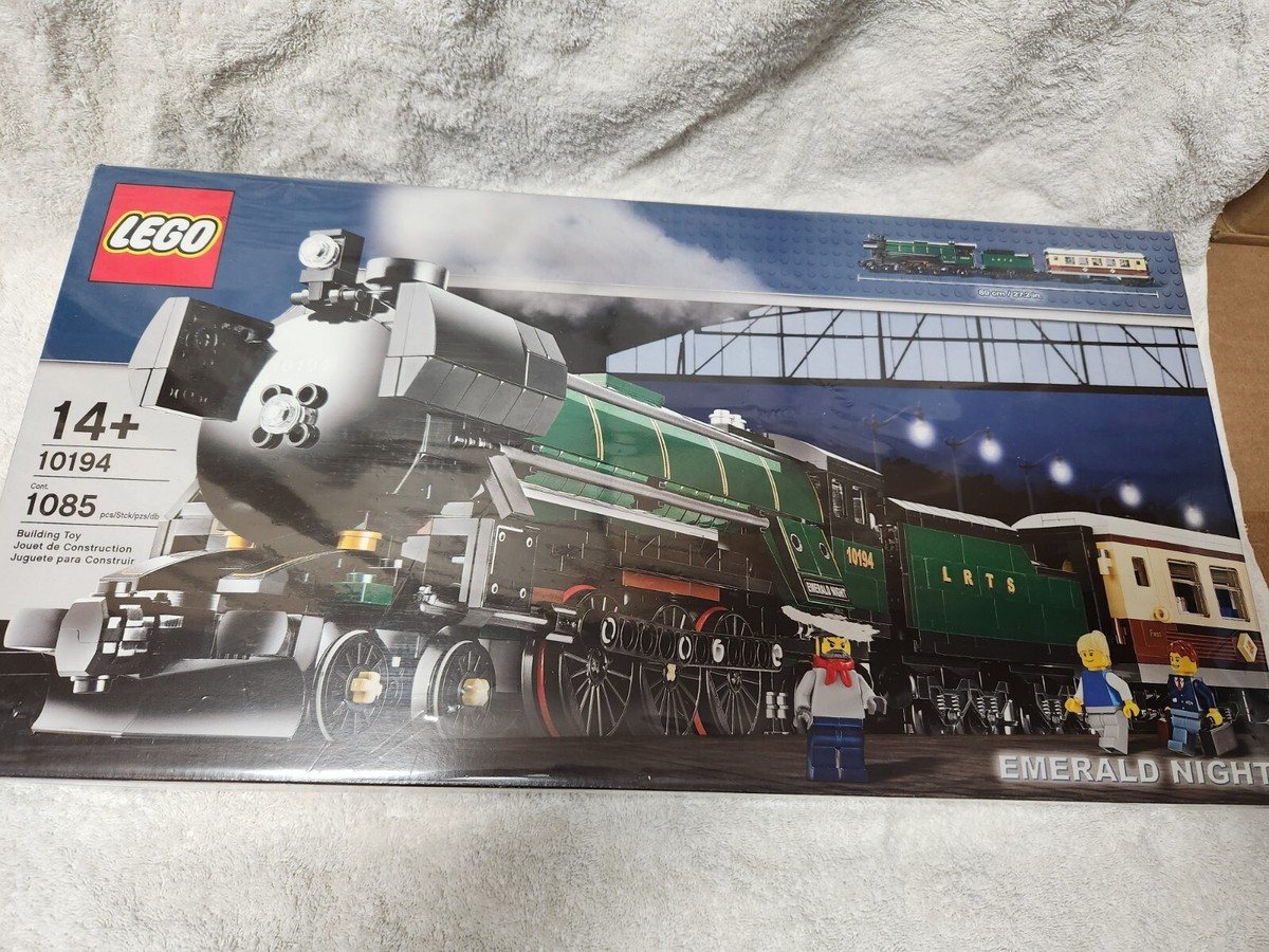 LEGO 10194 Trains Emerald Night 2009 NEW sealed