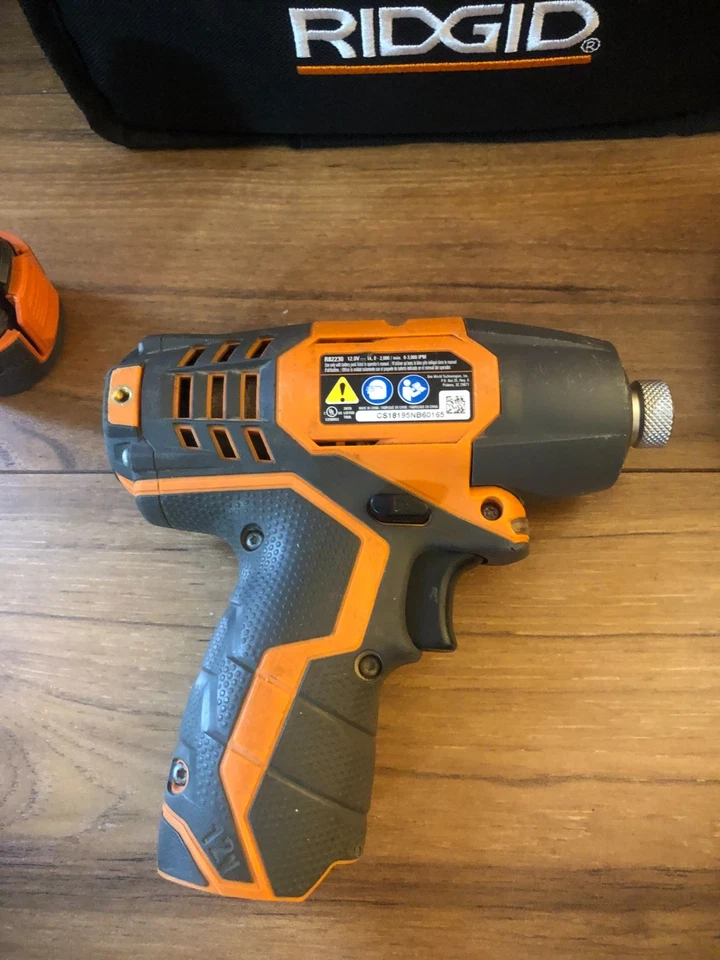 Ridgid R82230 12V 1/4" Hex Impact Driver w/Battery, Charger, Tote Bag - Image 3 of 4
