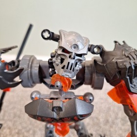 LEGO Bionicle Mask Maker vs. Skull Grinder 70795 (Near Complete, As Is)