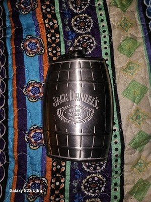 Jack Daniels Whiskey Old No 7 Stainless Steel 6 oz Barrel Shaped Hip Flask, 2007