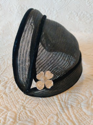 Vintage Modern Miss Black Calot Juliet Hat W Velvet Piping Trim & Flower Pin Vintage Modern Miss Black Calot Juliet Hat W Velvet Piping  main image 2