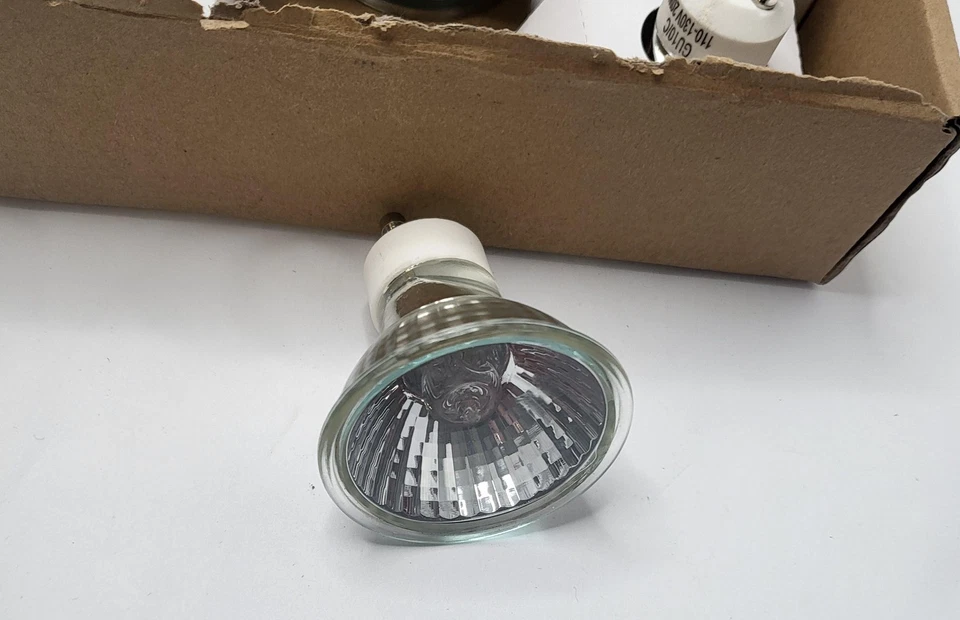 12 pack GU10 Light Bulbs 20W 110-130V GU10 Base Clear Glass 2700K - Image 4 of 4