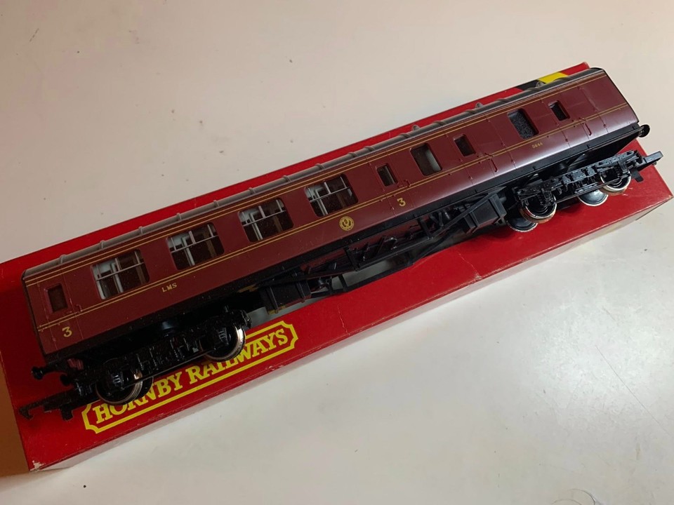 4 x Boxed Hornby OO Gauge LMS Coaches ~ 2 x R434 1 x R433 ~ All Good ...