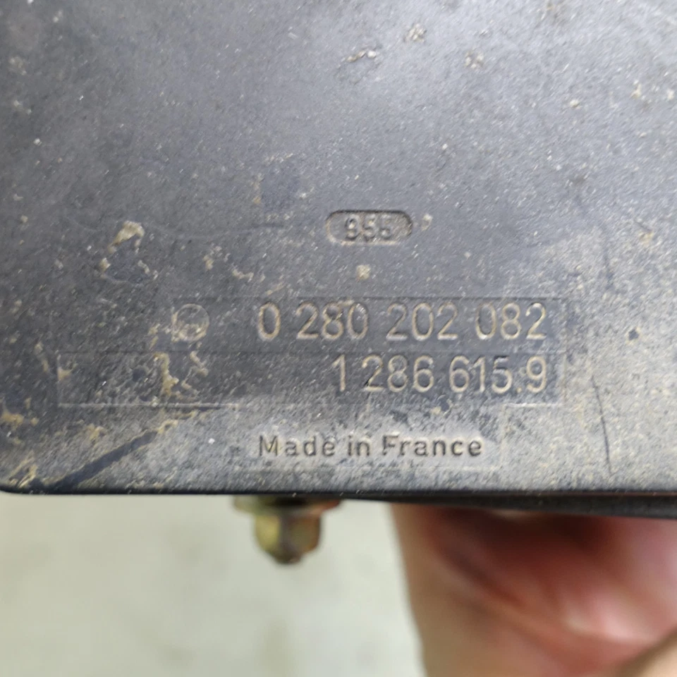 Medidor de flujo de aire másico BMW E30 325i M20B25 Bosch MAF 0280202082 1987-1993 OEM Foto 3 de 4