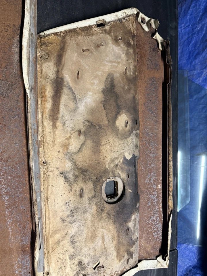 Chevrolet Caprice 1975 convertible panel superior trasero Foto 3 de 3