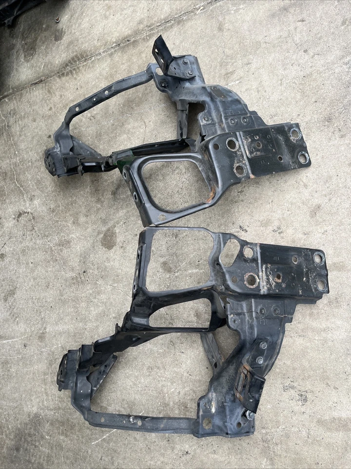 07 08 Nissan 350z RH LH Headlight Bucket Radiator Support Panel 62521CD000 - Image 2 of 3