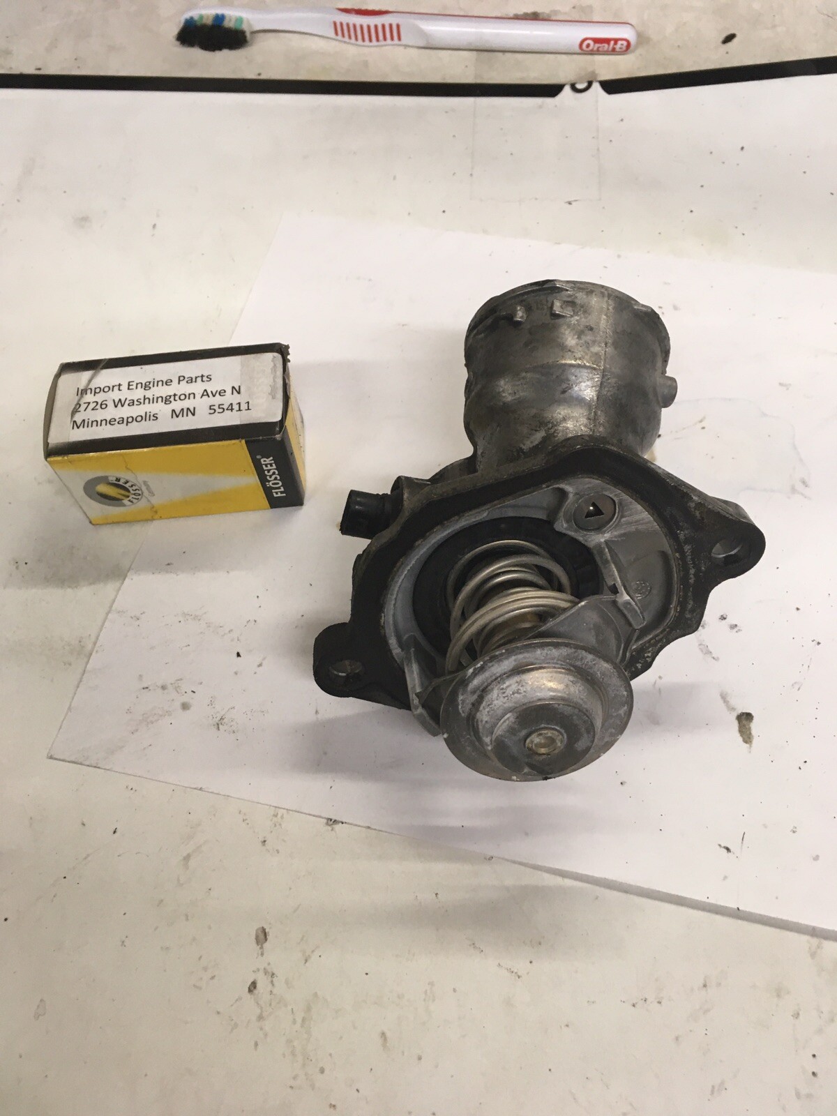 FITS MERCEDES BENZ GL550 V8 5.5 200812 THERMOSTAT HOUSING(USED) 272