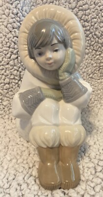 Lladro NAO Figurine Arctic Dreams Eskimos Child Model 1397 Beautiful Q5