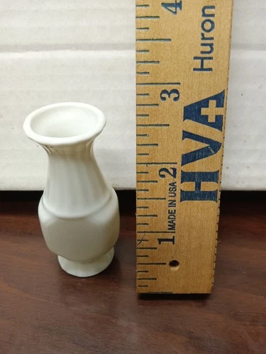 Vintage Ceramic White Miniature Flower Vase 3” (VG, S1)