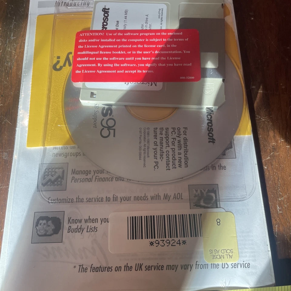 NOS Microsoft Windows 95 - CD, Operating System, Key, COA - Image 4 of 4