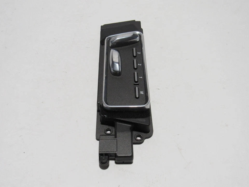 阿斯顿·马丁 DB9 GT 2016 右前座调整开关按钮 13-16; — 第 4/4 张图片