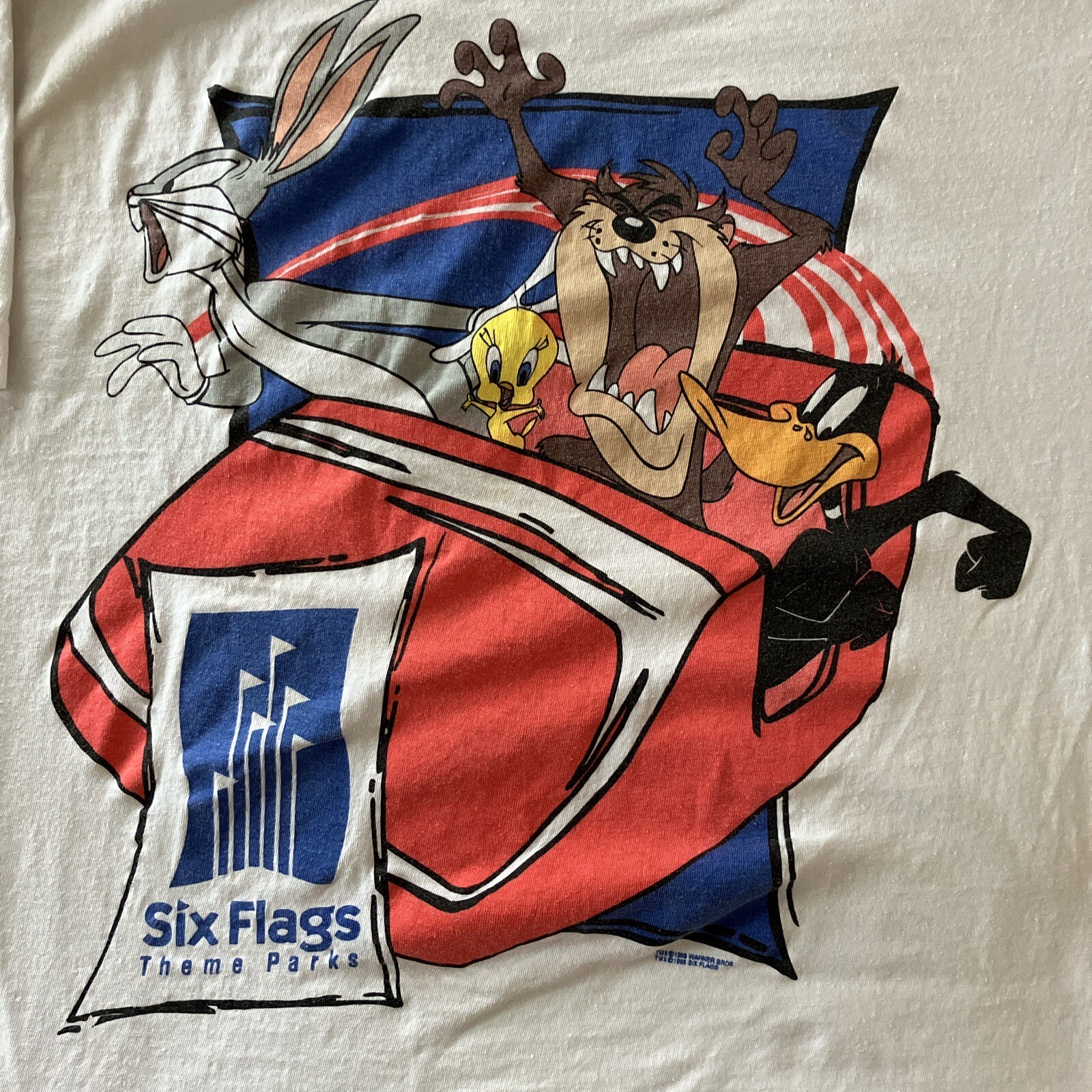 Vintage Looney Tunes Six Flags Theme Parks Tee Size XL - Gem