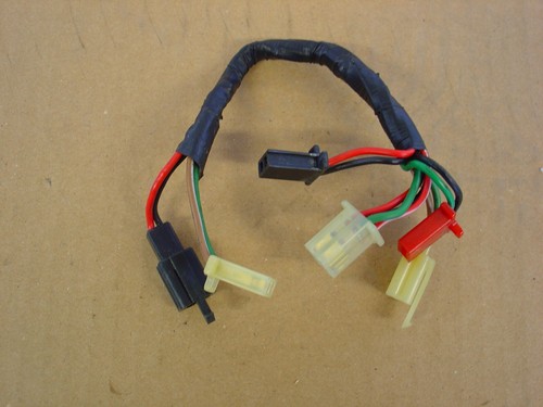 1983 Honda GL1100 Aspencade Clarion various (5 in total) cables and connectors - Picture 13 of 13