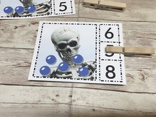 Skeleton count 0 - 20 - Math - Cards for Learning Center 40 Cards