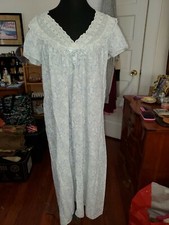 Komar Nightgown Size Medium