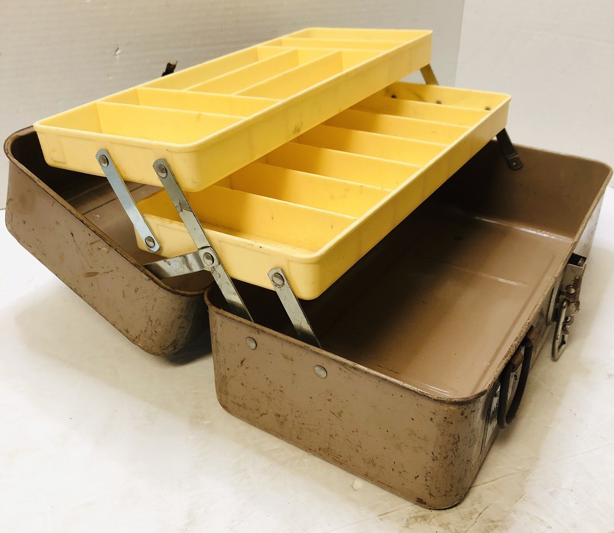 Vintage Tackle Box Liberty USA Steel Chest 12" Fish Ruler & Rod Holder Vintage Tackle Box Liberty USA Steel Chest 12" Fish Ruler & Rod Holder
