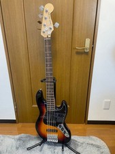 Squier Jazz Bass 5 String