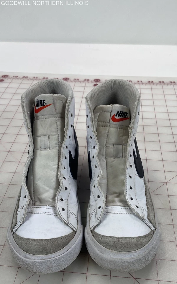 Zapatillas deportivas vintage blancas y negras Nike Blazer Mid '77 talla para niños Foto 3 de 4