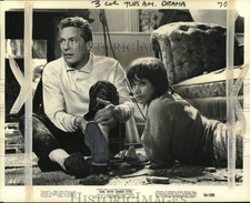 1964 Press Photo Actors Peter Finch & Rita Tushingham in "Girl with Green Eyes"