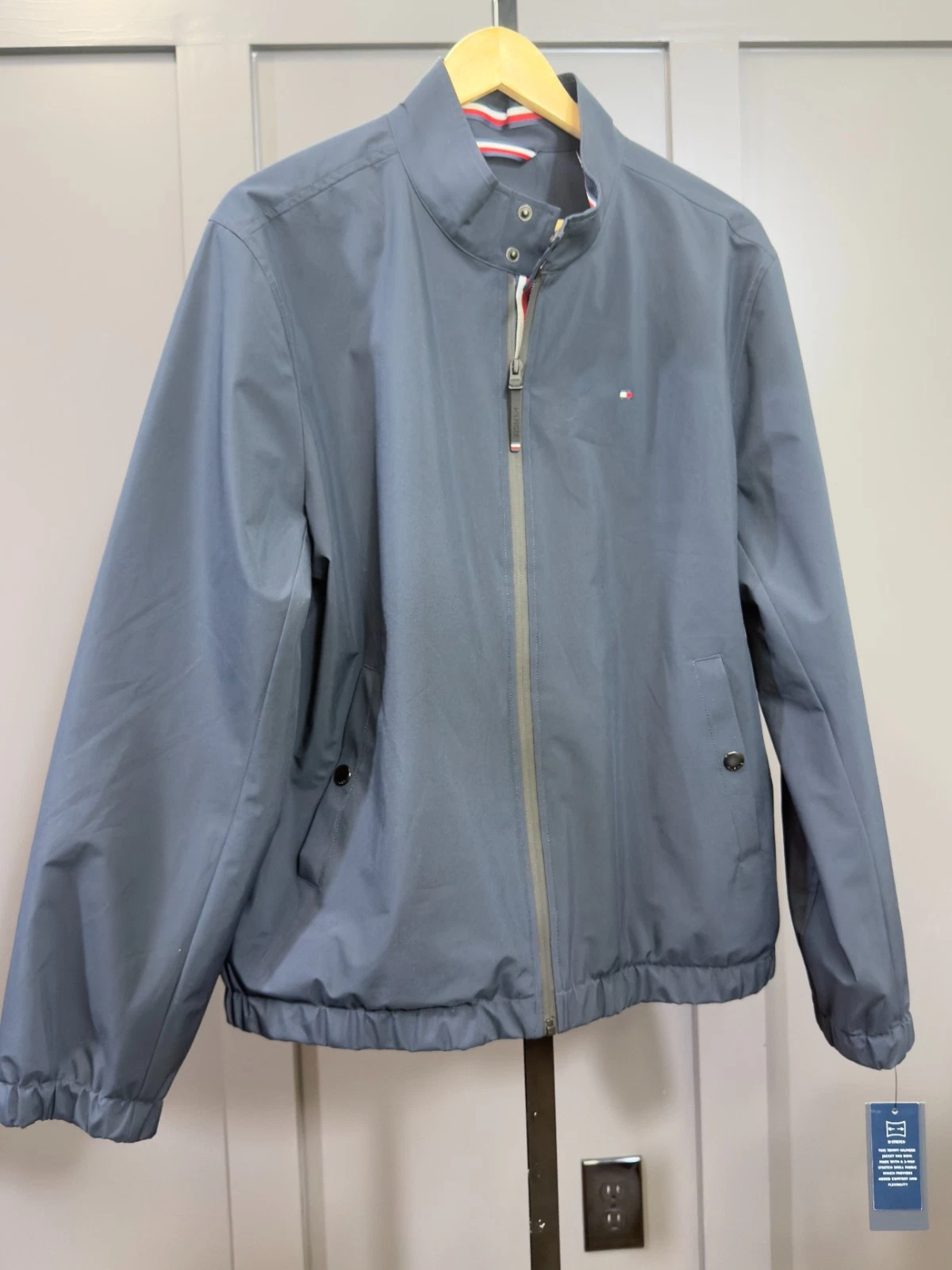 NWT Tommy Hilfiger Stretch Water/Wind Resistant Jacket Navy Blue, L, $175 MSRP