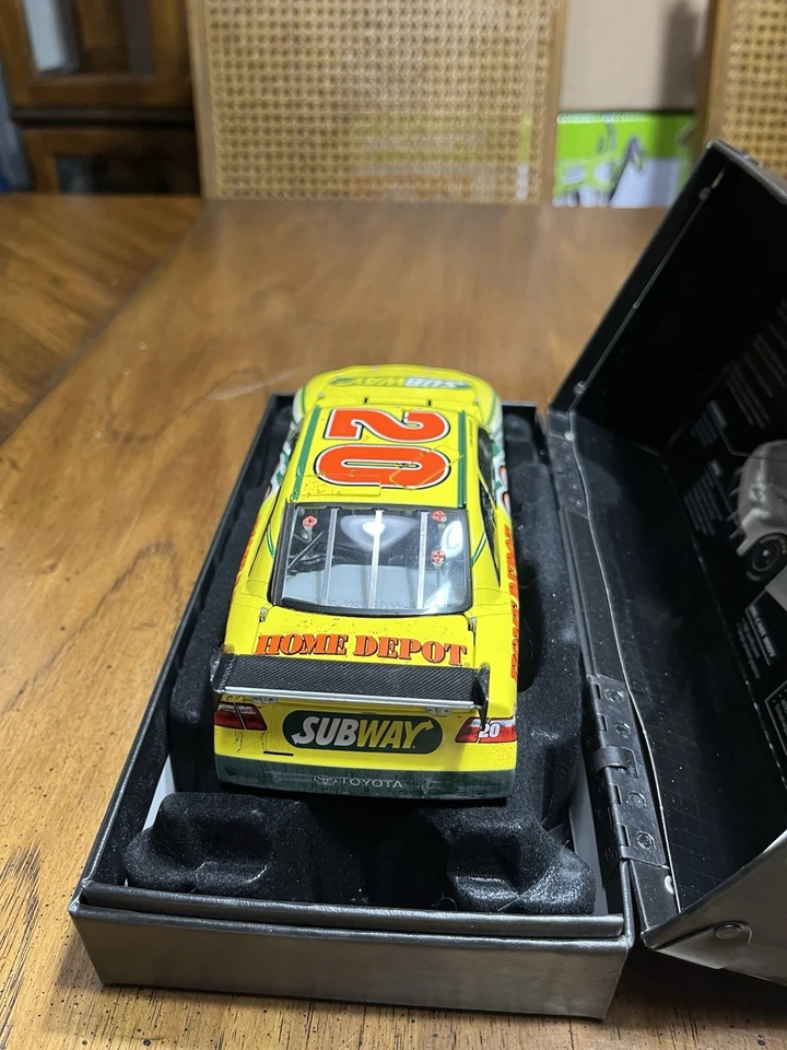 Tony Stewart #20 Subway Talladega Raced Win 2008 Elite 1/24 W/ Tire Piece - Image 3 of 4