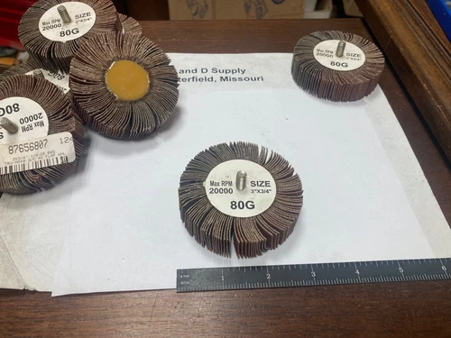 Tru-Maxx SZQC1080, Aluminum Oxide Flap Wheel, 3" D, 3/4" W, 1/4" Thread, 80 Grit