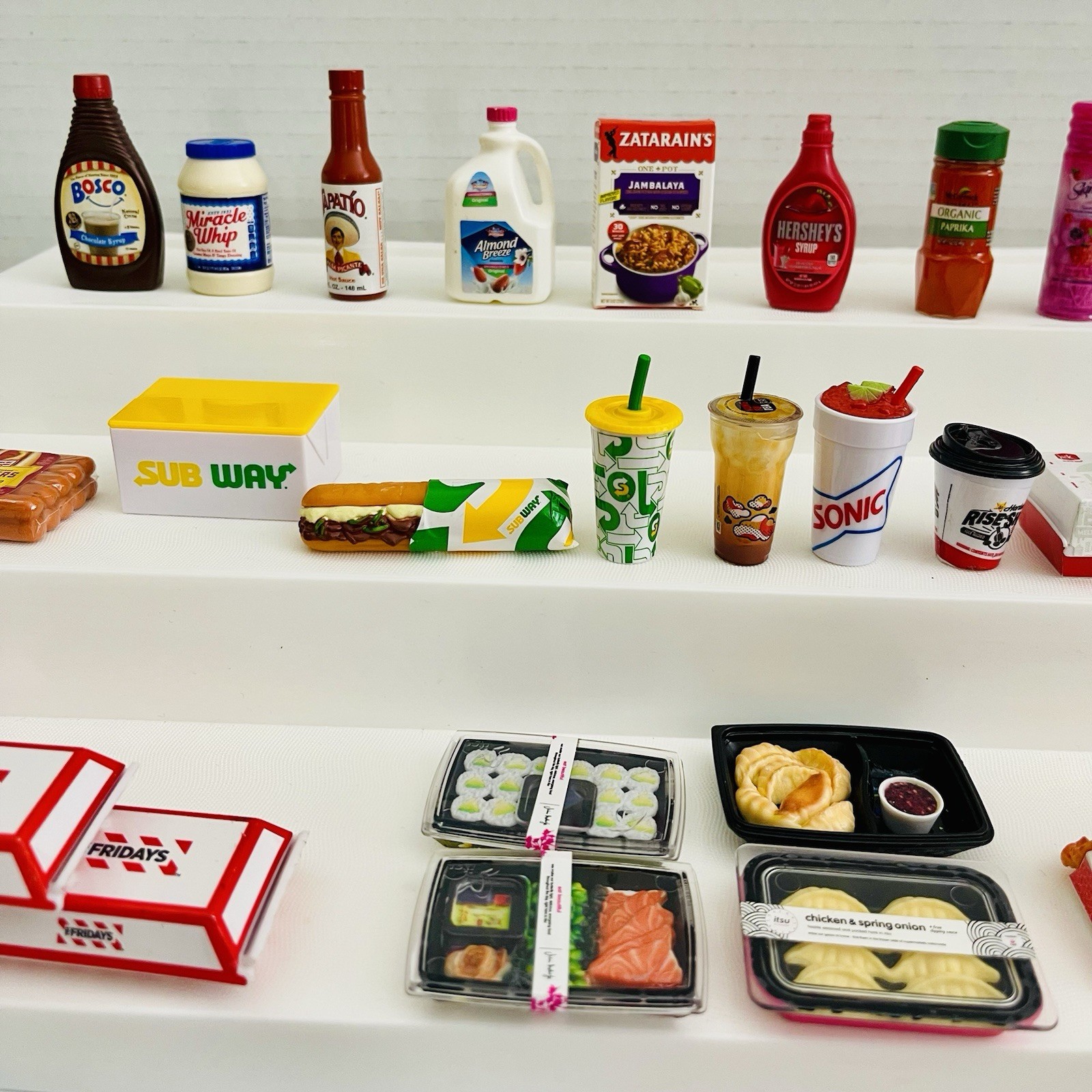 Zuru 5 Surprise Mini Brands Foodies Restaurant Lot Of 50 Subway Fridays Carls Jr