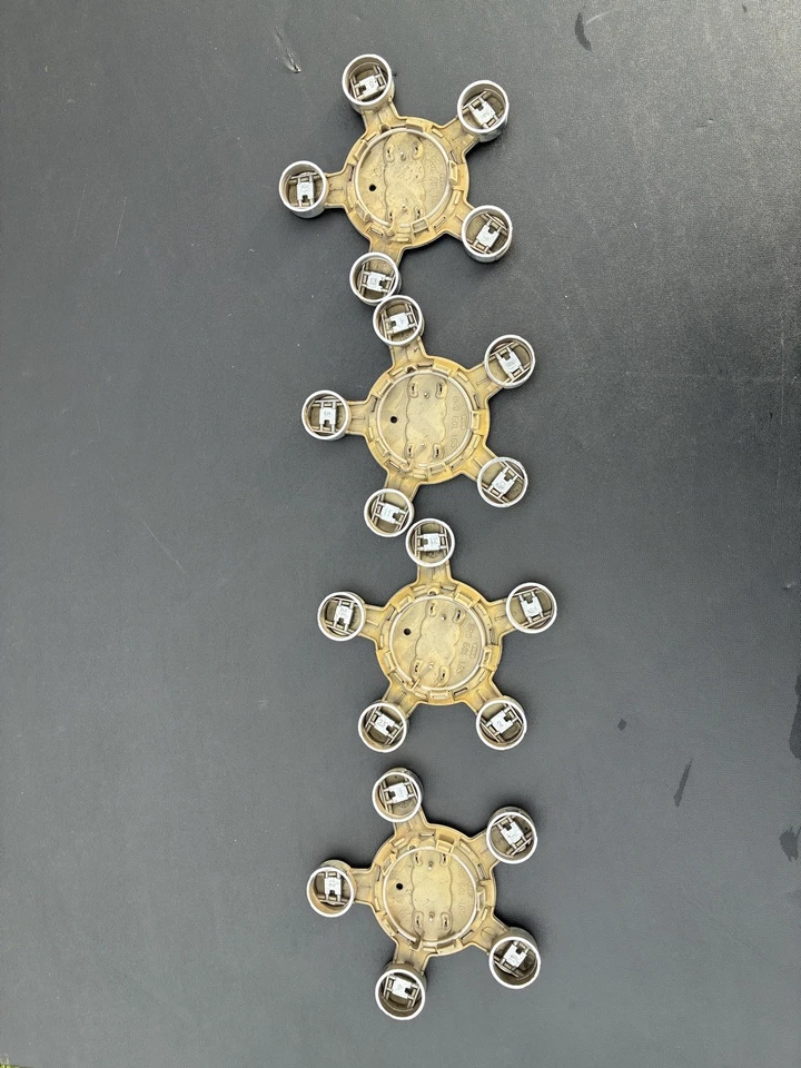 Audi A3 A4 A5 A6 A7 Q3 Q5 Q7 OEM Tapa Central Original Juego de 4 4F0601165 Foto 4 de 4