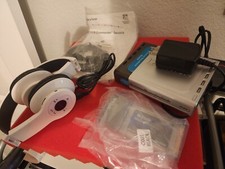 Misc Electronic Items Router Headphones D Link And Vcr Commander Thing