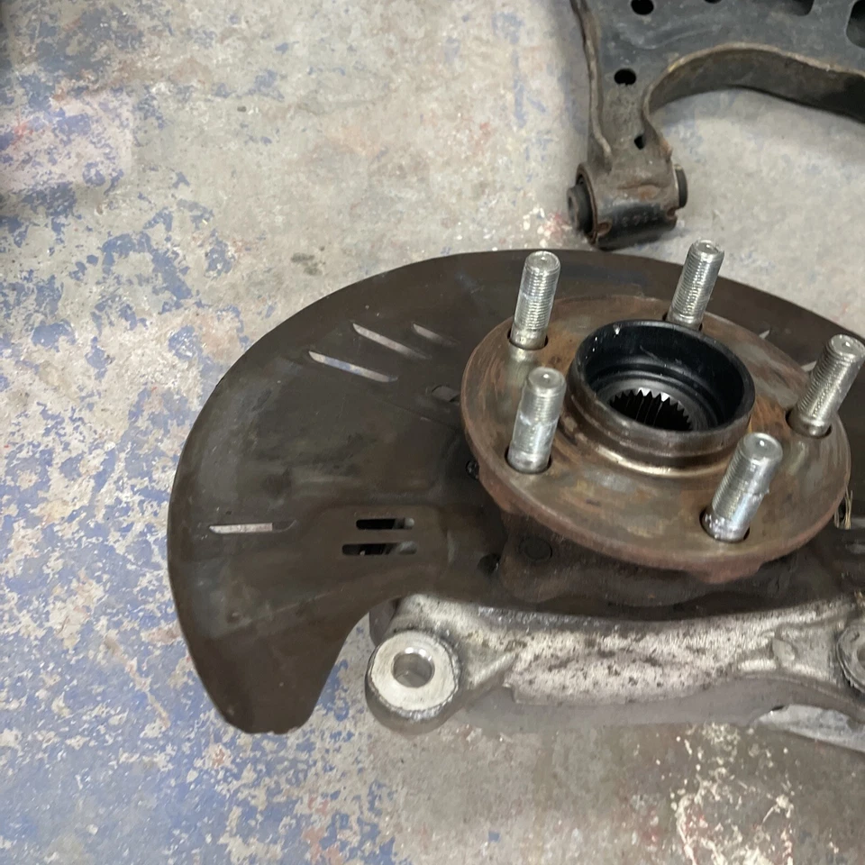 Brazo de control del eje delantero izquierdo del conductor Subaru IMPREZA 2017 2018 2019 Foto 2 de 4