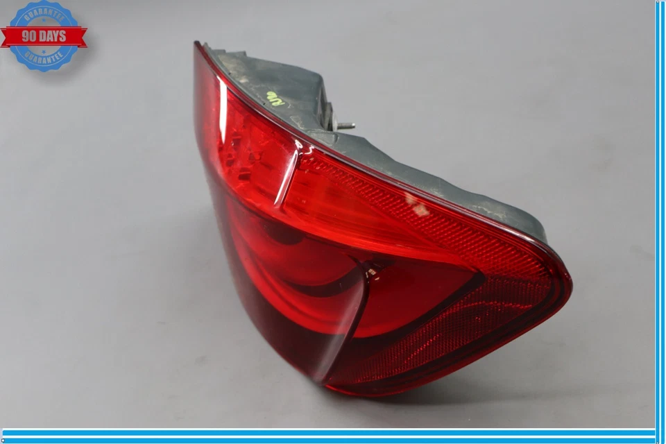 Lámpara de luz trasera exterior lado pasajero derecho BMW 535Xi F10 11-13 17346202 OEM Foto 2 de 4