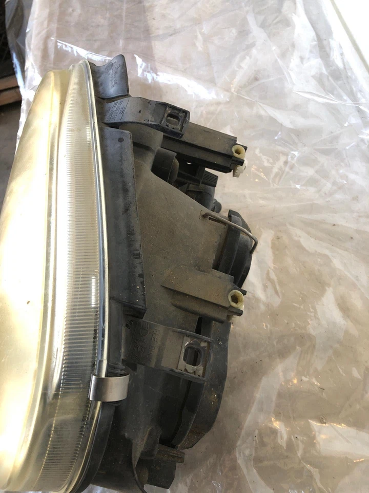 Левая передняя фара со стороны водителя левая для Volkswagen Cabrio GLS 1995-2002 годов выпуска левая левая - Изображение 3 из 4