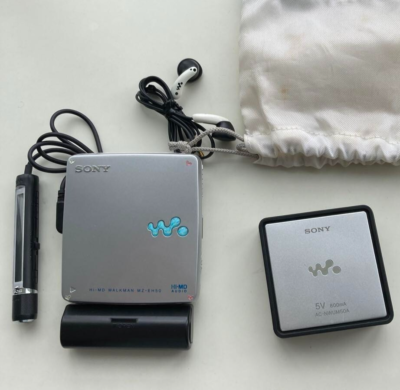 SONY MZ-EH50 HI MD WALKMAN Portable Player Silver w/ Earphone