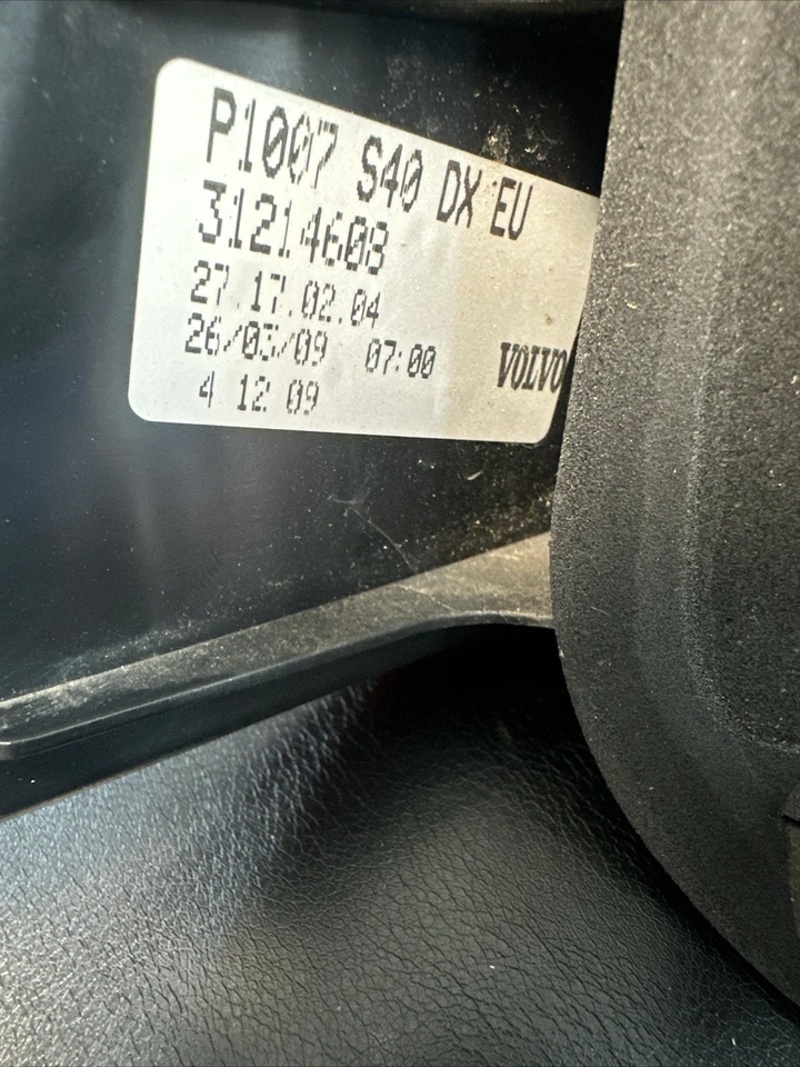 Luz trasera derecha del lado del pasajero Volvo S40 2008-2011 Foto 3 de 4