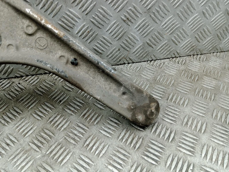 MERCEDES CLA WISHBONE LOWER CONTROL ARM FRONT LEFT A2463304700 W117 2013-2019 - Image 4 of 4