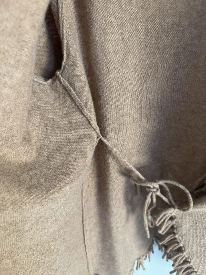 Cárdigan suéter con flecos de cachemir puro Peck & Peck para mujer talla S camel frente abierto Foto 3 de 4