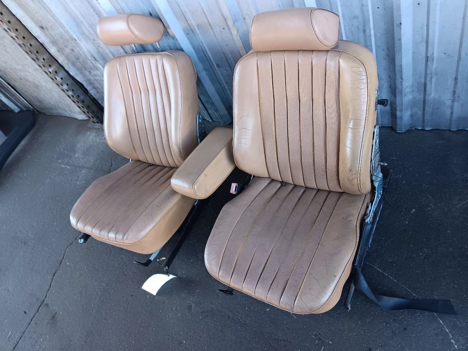 1986-1989 Mercedes R107 380SL 450SL 560SL Front Seat Left Right Pair Palomino  - Image 2 of 4
