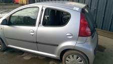 Porte arrière et accessoires Peugeot 107