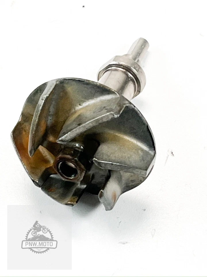 2002 - 2005 Honda CRF 450R CRF450R MOTOR FABRICANTE DE EQUIPAMENTO ORIGINAL BOMBA DE ÁGUA IMPULSOR ENGRENAGEM - Imagem 2 de 4