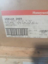 NEW Honeywell V5011N2089  1-1/2 in 2-way f-NPT Globe valve Direct Acting SS Seat
