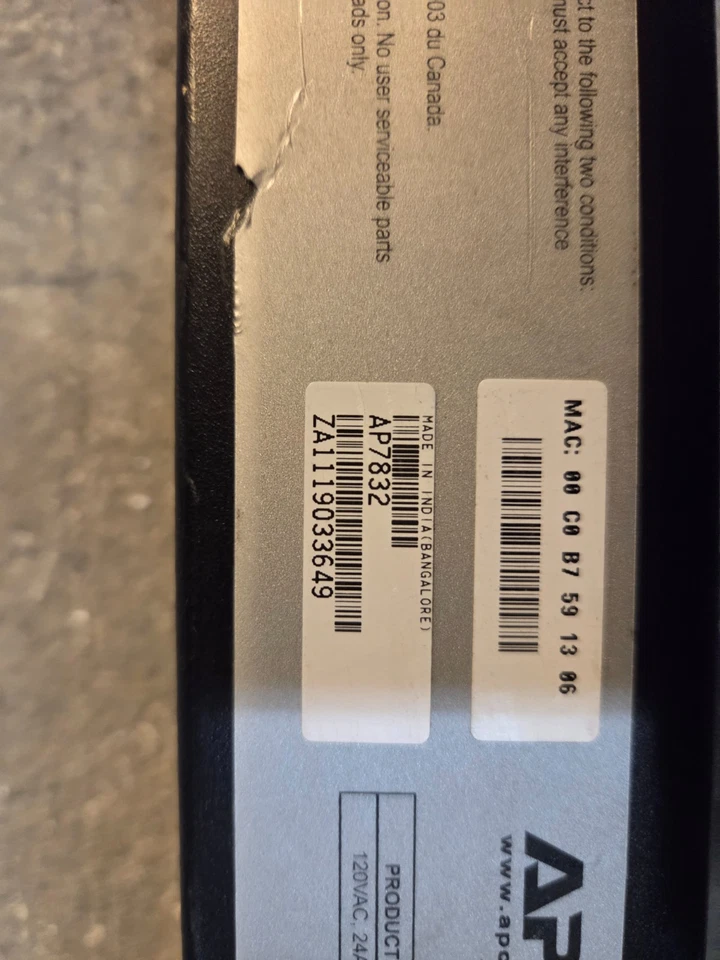 Lot of 2 APC-AP7832 Metered Server Rack PDU 120V 16A 24 Outlets power strip - Image 2 of 4